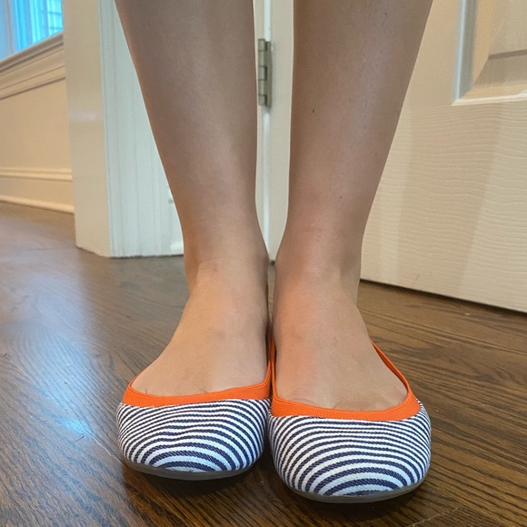 BCBGeneration striped flats with orange cuff - Picture 2 of 2